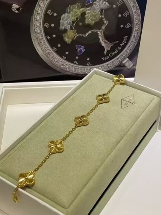 Van Cleef & Arpels Jewelry - Van Cleef & Arpels necklace